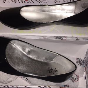 stevie’s black shiny flats!!! super cute!!